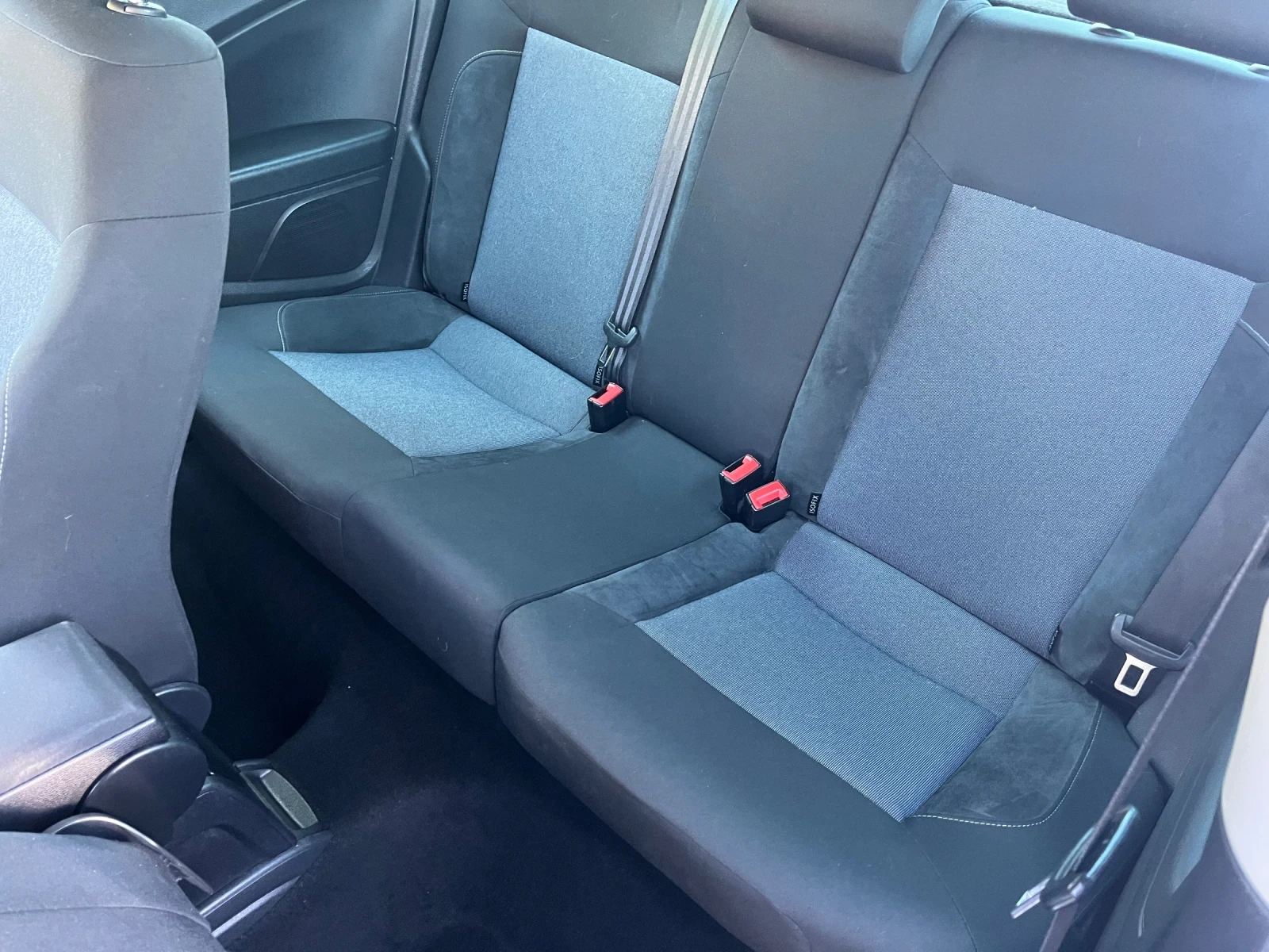 VW Polo 1.4 AВТОМАТИК, снимка 11 - Автомобили и джипове - 54306867