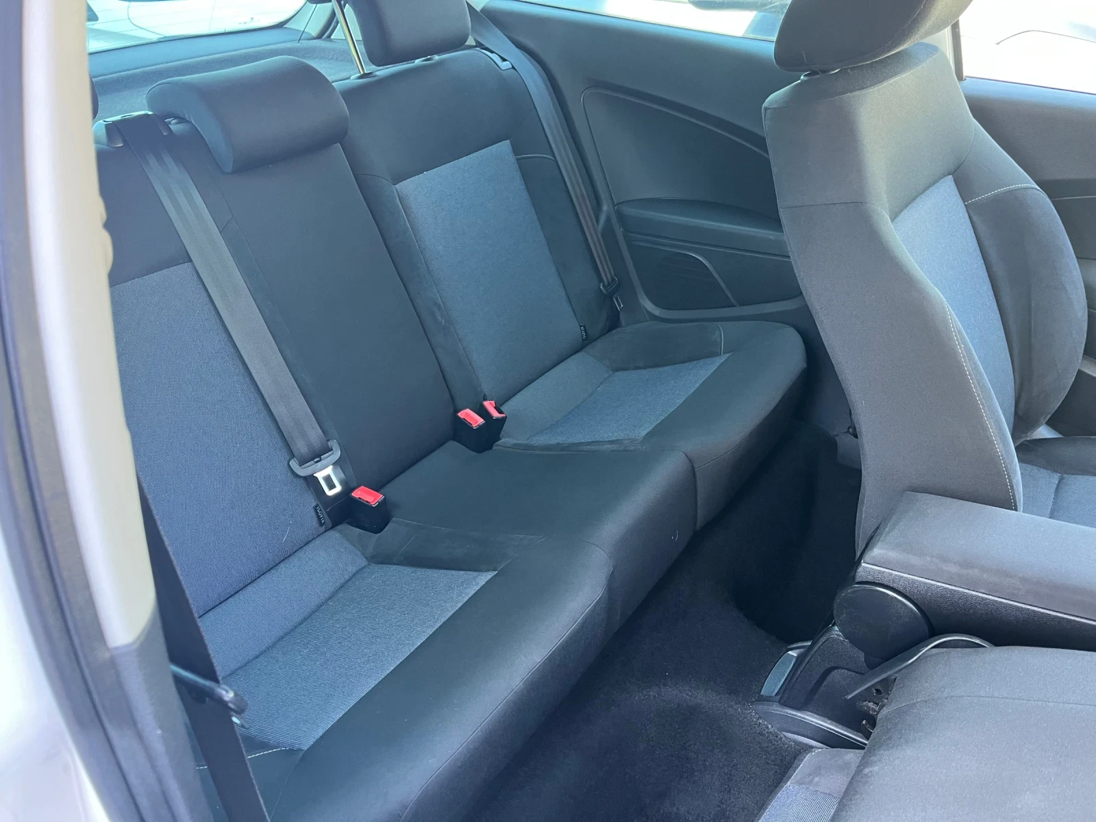 VW Polo 1.4 AВТОМАТИК, снимка 10 - Автомобили и джипове - 54306867