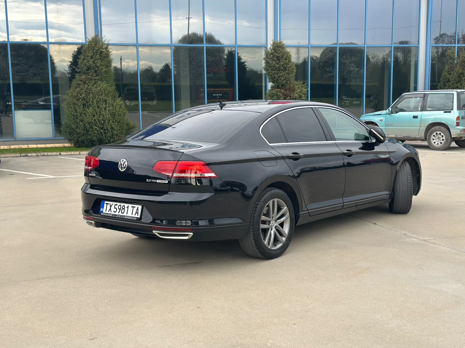 VW Passat 2.0 tdi, снимка 4 - Автомобили и джипове - 54374096