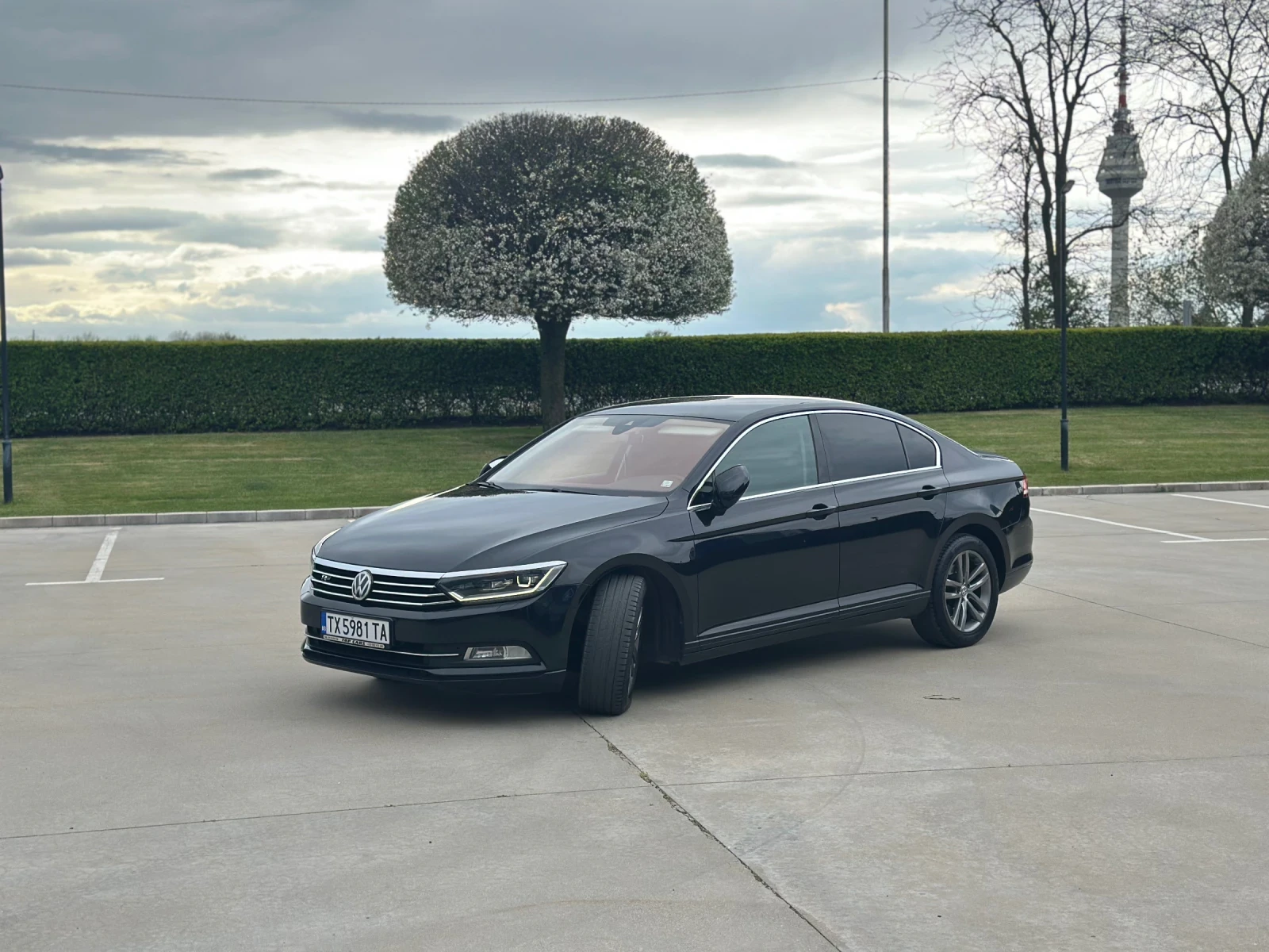 VW Passat 2.0 tdi, снимка 2 - Автомобили и джипове - 54374096