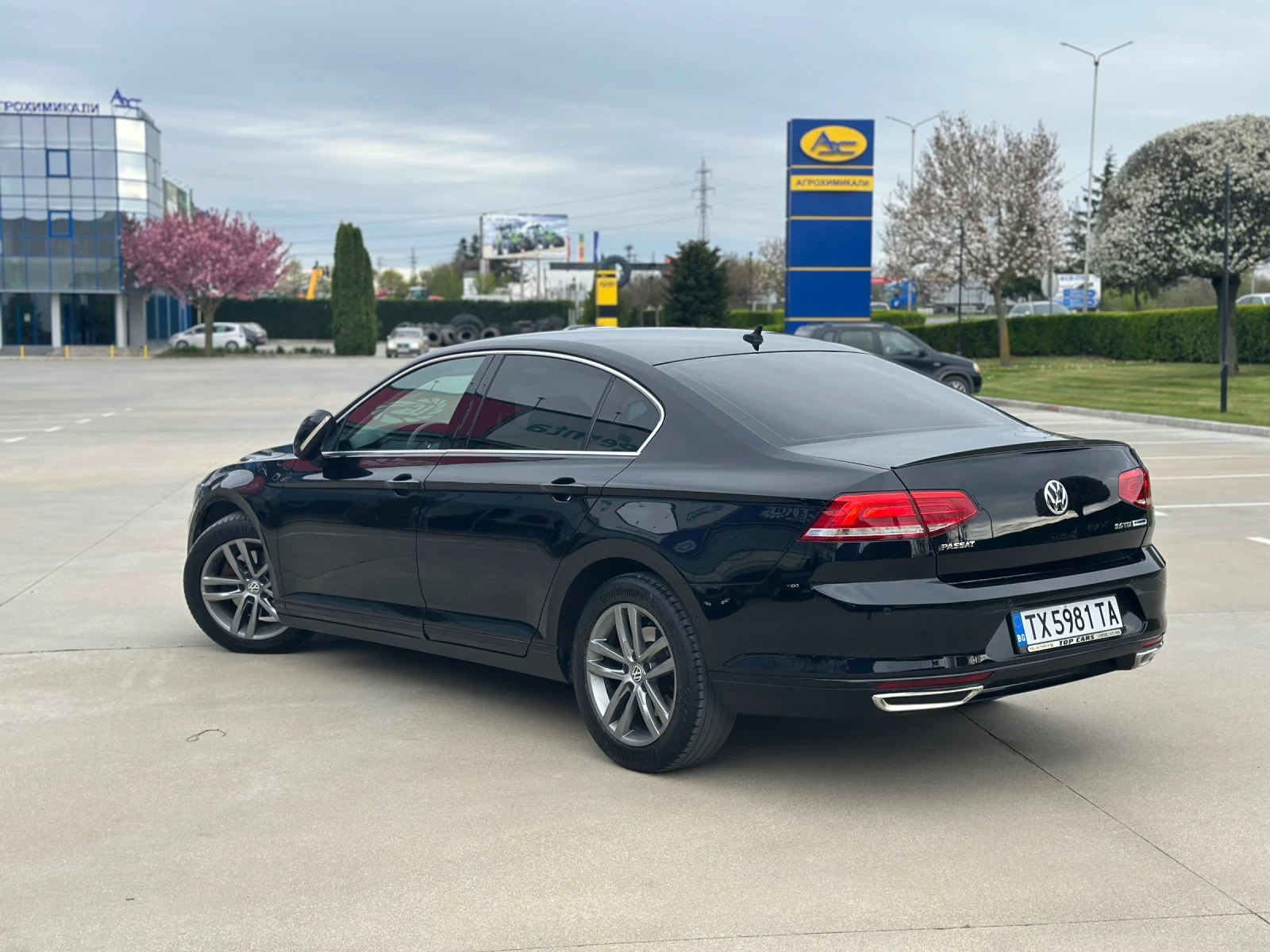 VW Passat 2.0 tdi, снимка 3 - Автомобили и джипове - 54374096