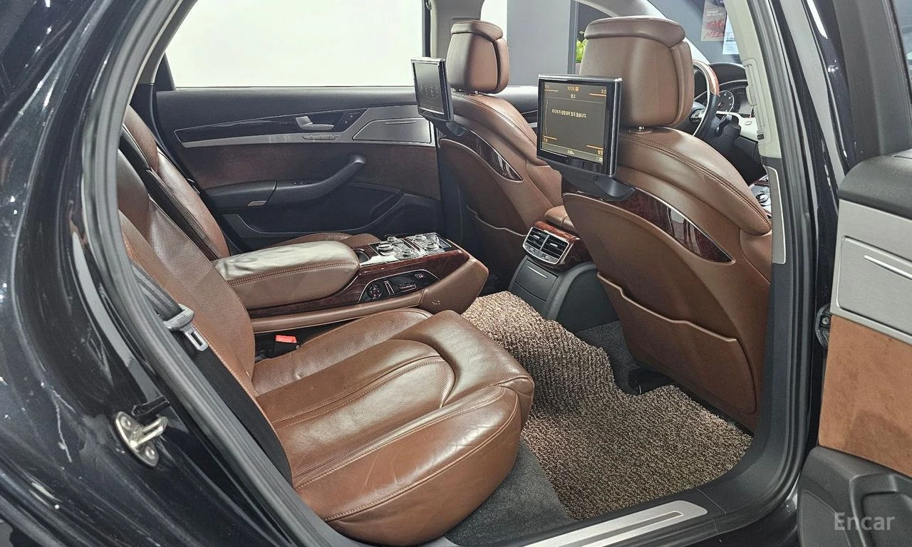 Audi A8 3.0 TFSI* QUATTRO* КОЖА* ПОДГРЕВ* ОБДУХВ* МОНИТОРИ, снимка 9 - Автомобили и джипове - 54740712