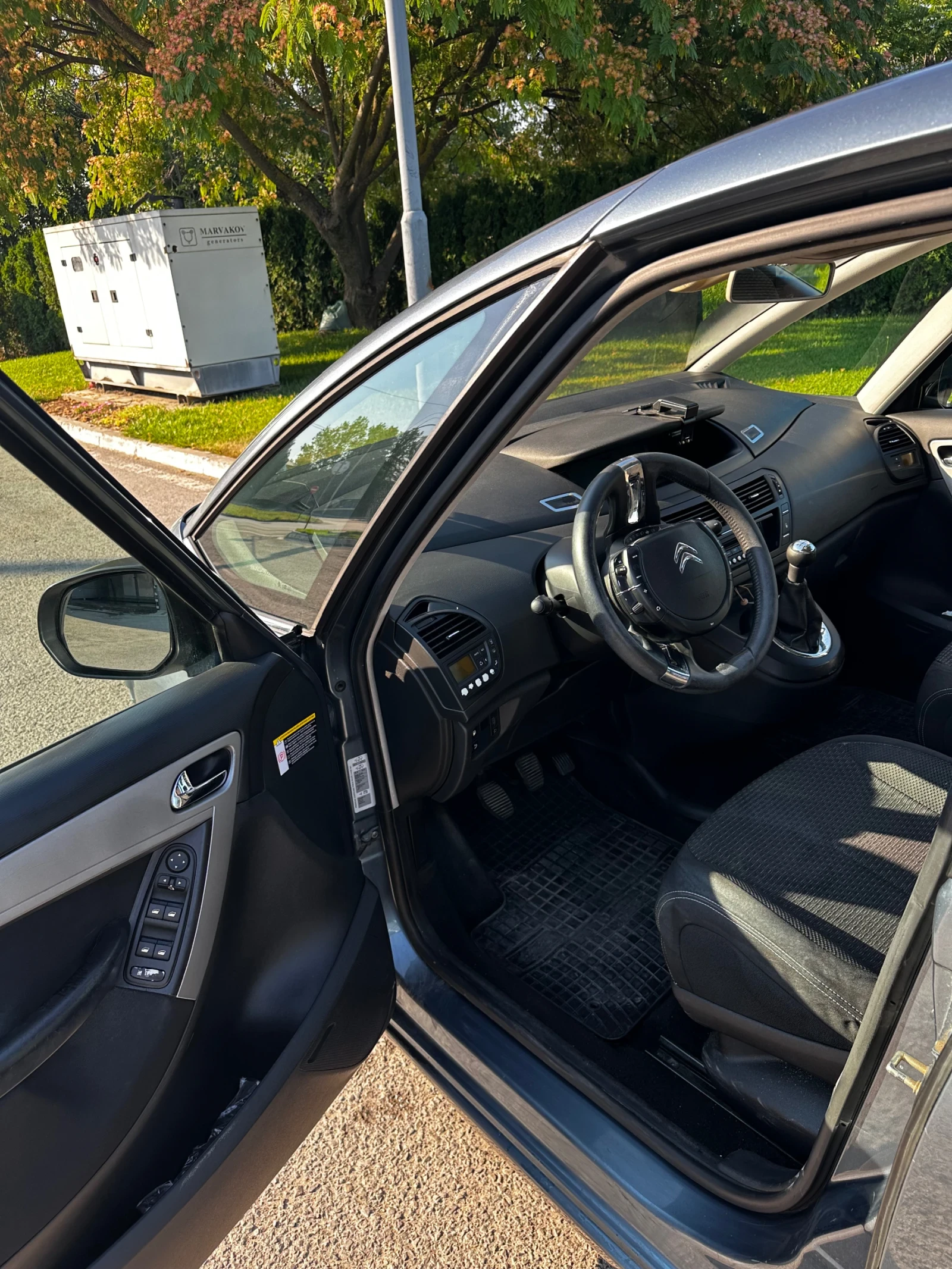 Citroen C4 Picasso, снимка 11 - Автомобили и джипове - 55002989