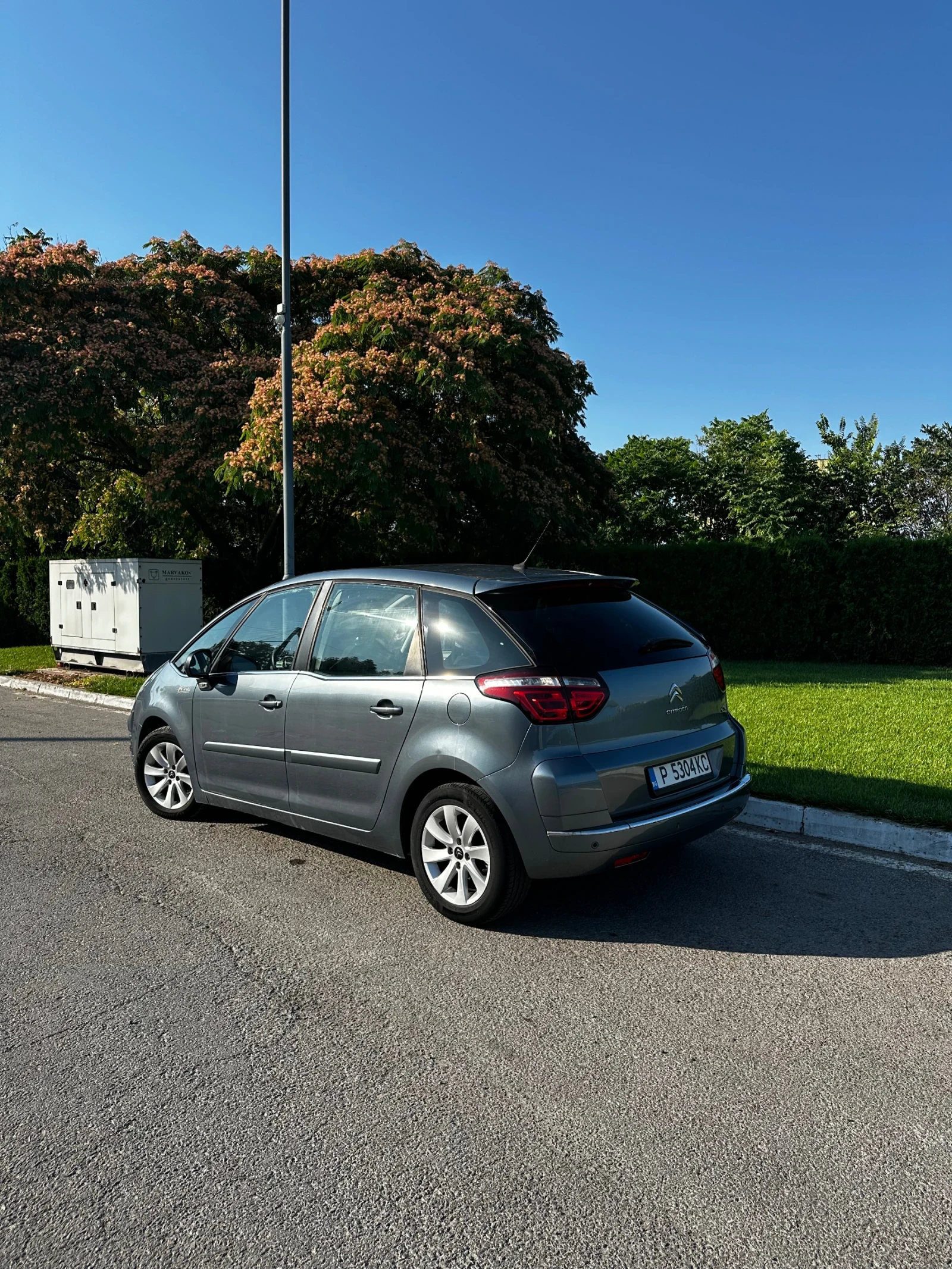 Citroen C4 Picasso, снимка 5 - Автомобили и джипове - 55002989