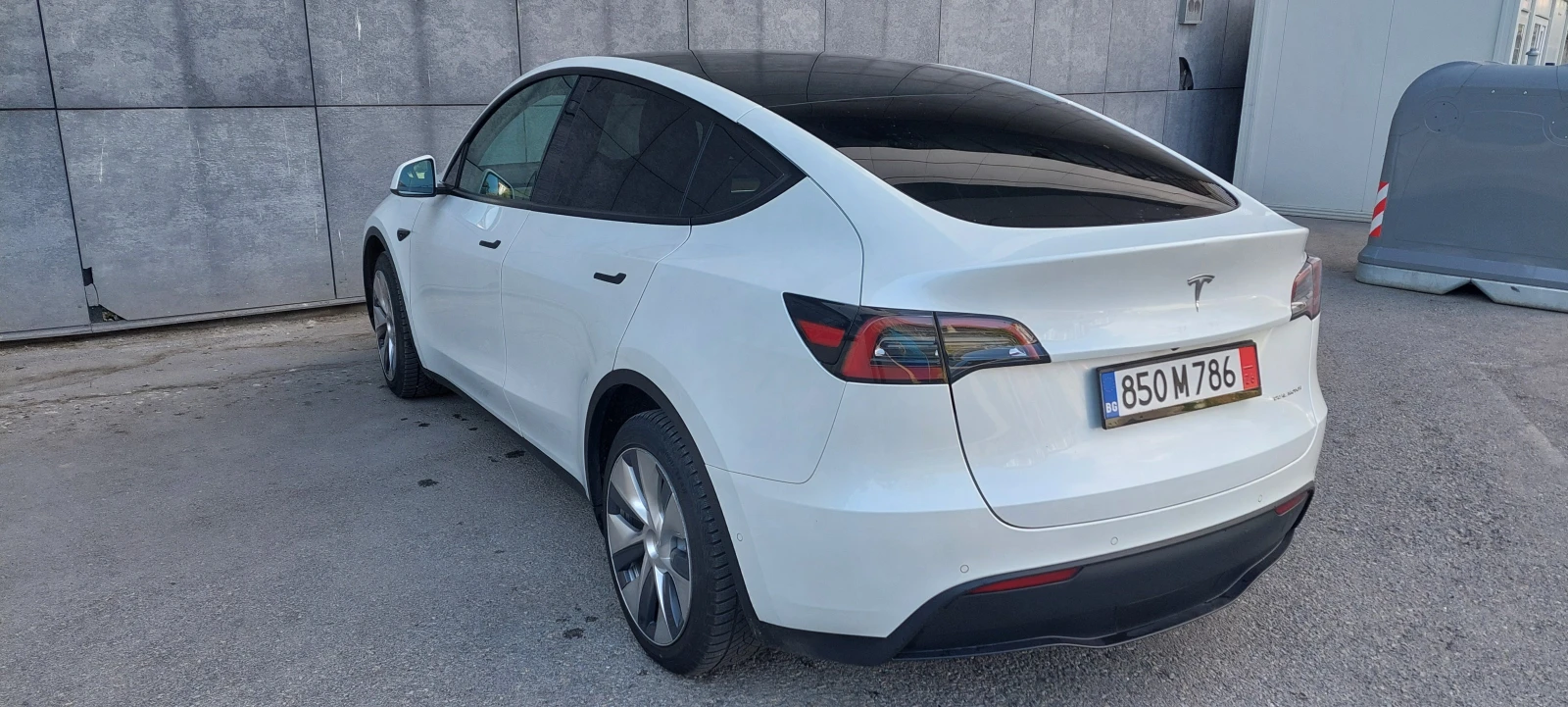 Tesla Model Y Long Range AWD, снимка 3 - Автомобили и джипове - 55157074