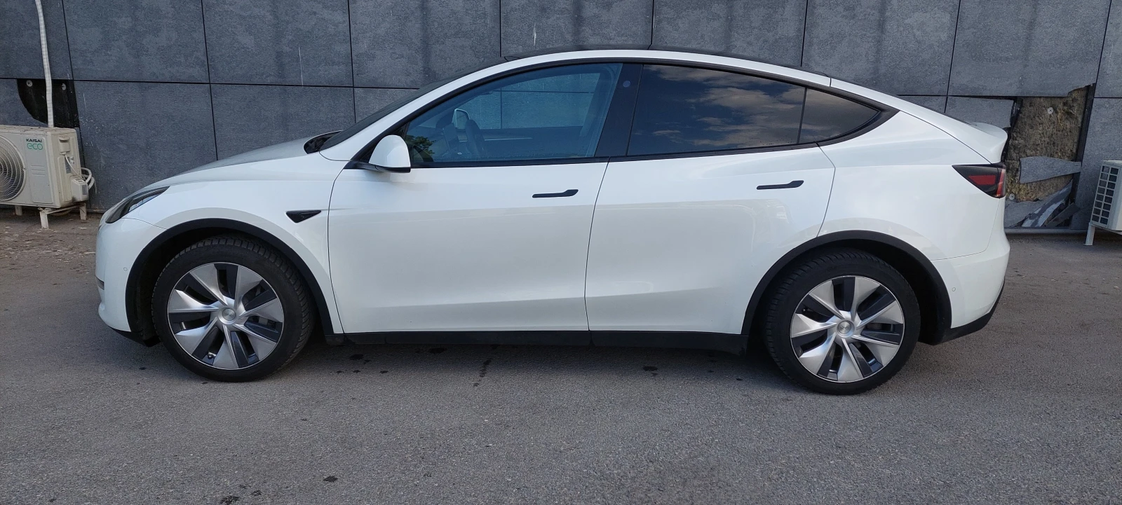 Tesla Model Y Long Range AWD, снимка 5 - Автомобили и джипове - 55157074