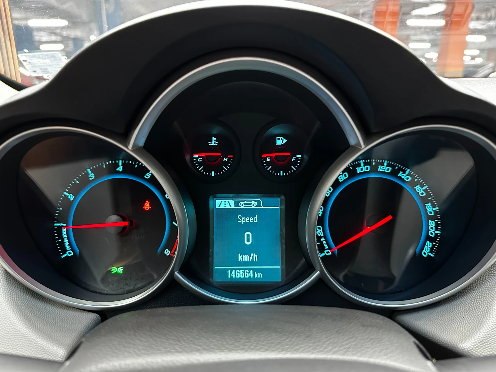 Chevrolet Cruze 1.6i 117 к.с./ГАЗ , снимка 12 - Автомобили и джипове - 55541274