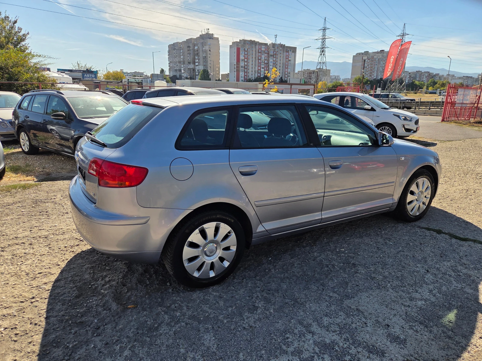 Audi A3 1.6FSI, снимка 4 - Автомобили и джипове - 56325851