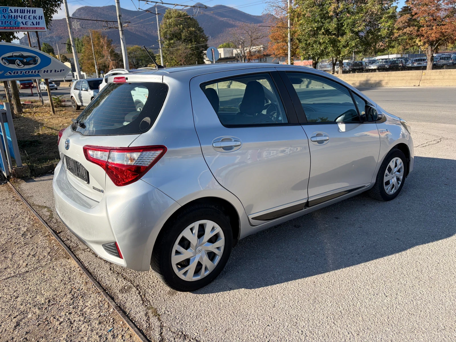 Toyota Yaris Hybrid | Mobile.bg � ����������� 5