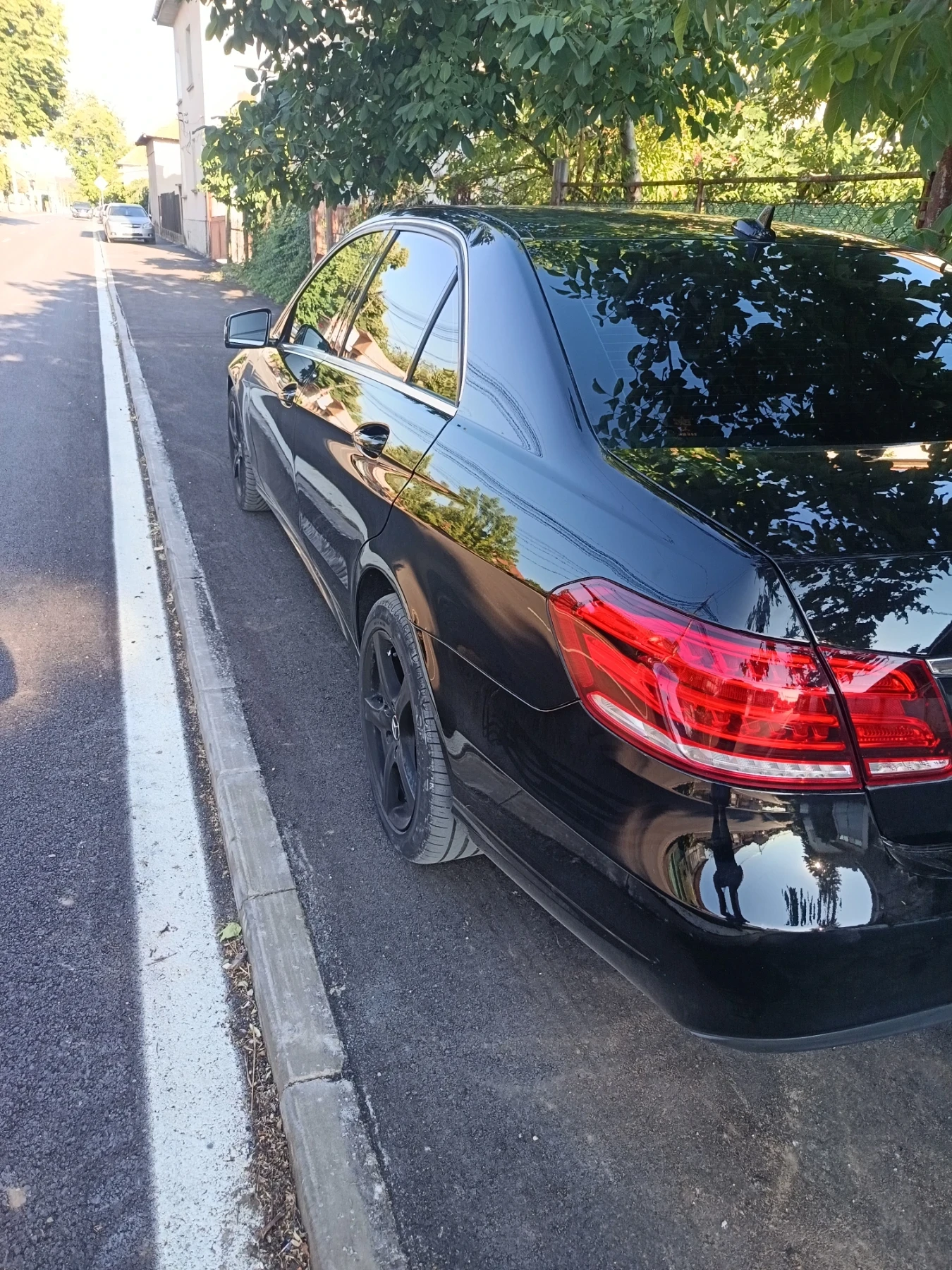 Mercedes-Benz E 200, снимка 16 - Автомобили и джипове - 56607977