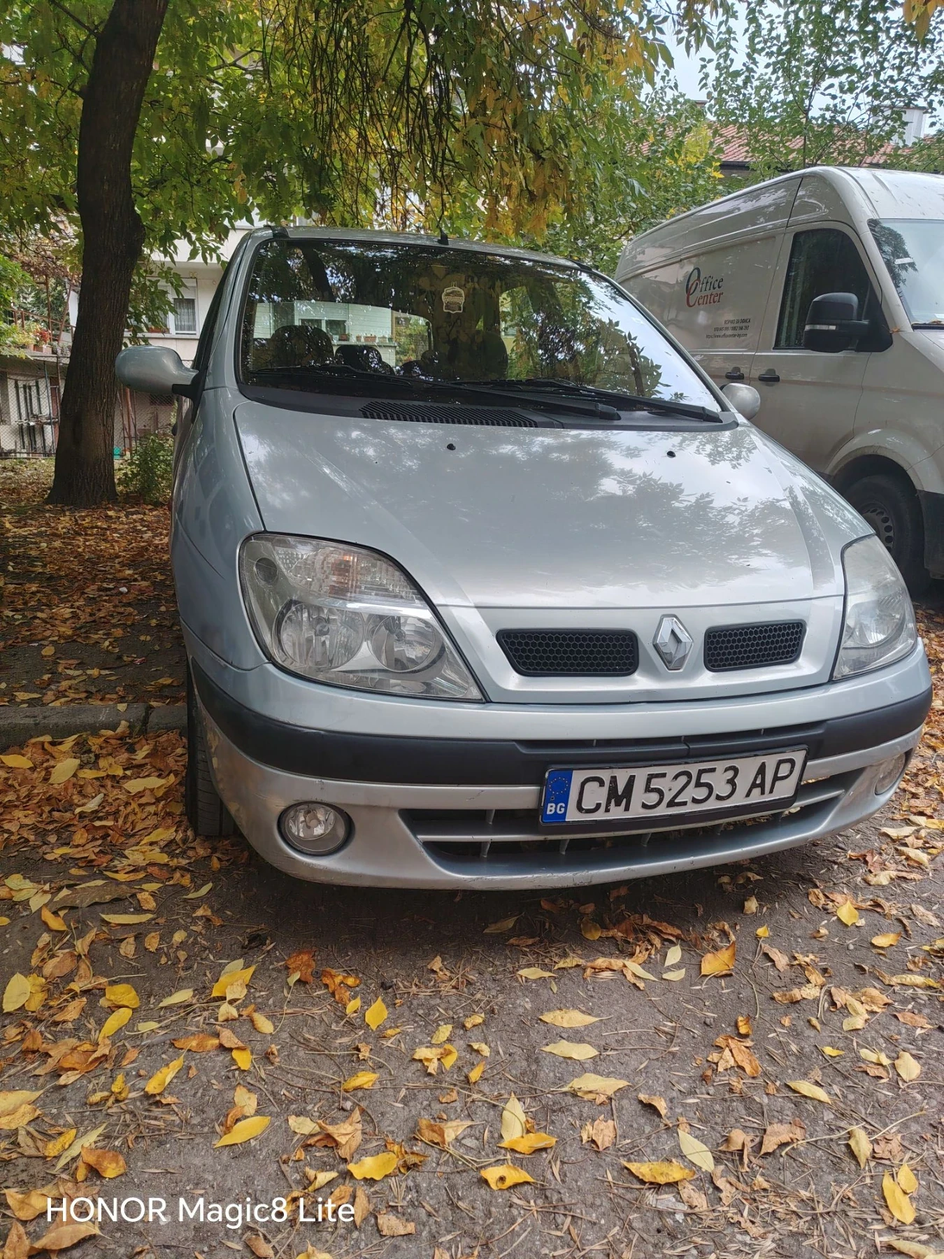 Renault Scenic 1.6 16v, снимка 2 - Автомобили и джипове - 56716504