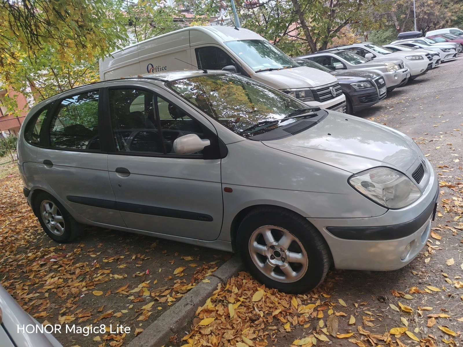 Renault Scenic 1.6 16v, снимка 4 - Автомобили и джипове - 56716504