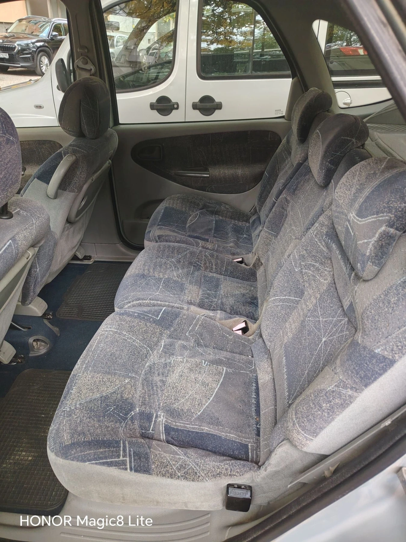 Renault Scenic 1.6 16v, снимка 7 - Автомобили и джипове - 56716504