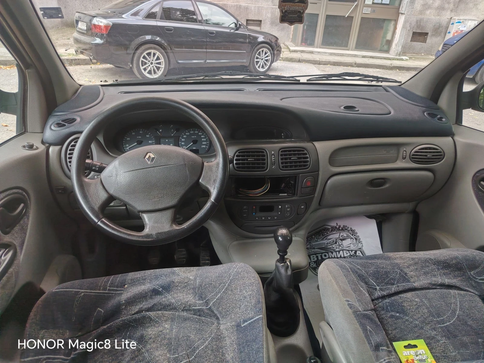 Renault Scenic 1.6 16v, снимка 8 - Автомобили и джипове - 56716504