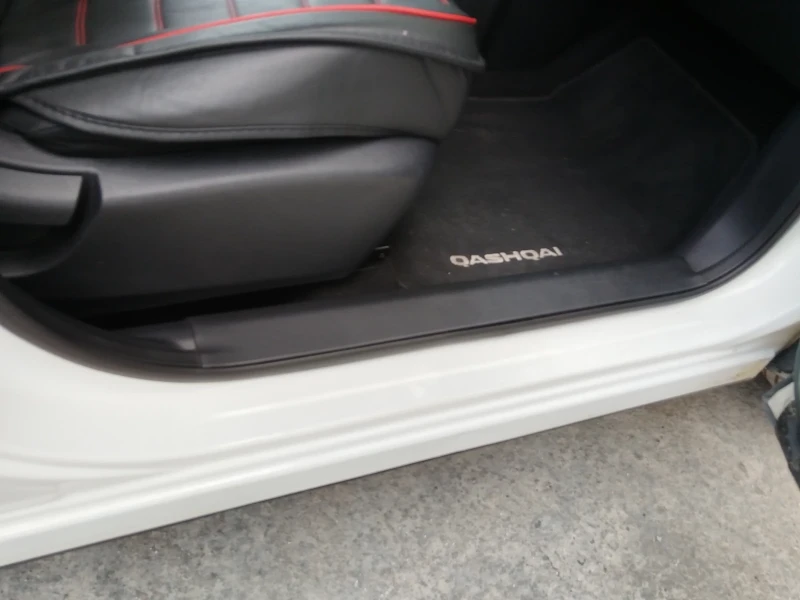 Nissan Qashqai, снимка 11 - Автомобили и джипове - 52497685