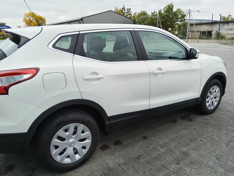 Nissan Qashqai, снимка 3 - Автомобили и джипове - 52497685