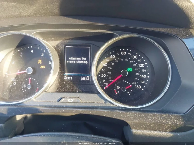 VW Tiguan 2l Volkswagen 2.0T S, снимка 7 - Автомобили и джипове - 53387063