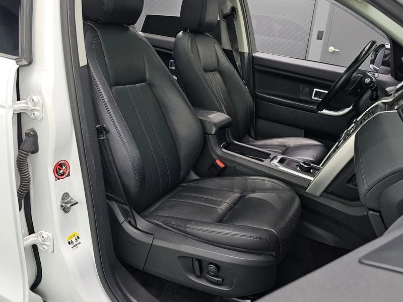 Land Rover Discovery Sport 2.0 Automatic, снимка 12 - Автомобили и джипове - 55932037