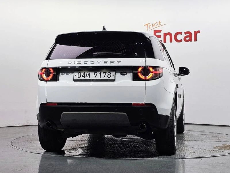 Land Rover Discovery Sport 2.0 Automatic, снимка 4 - Автомобили и джипове - 55932037