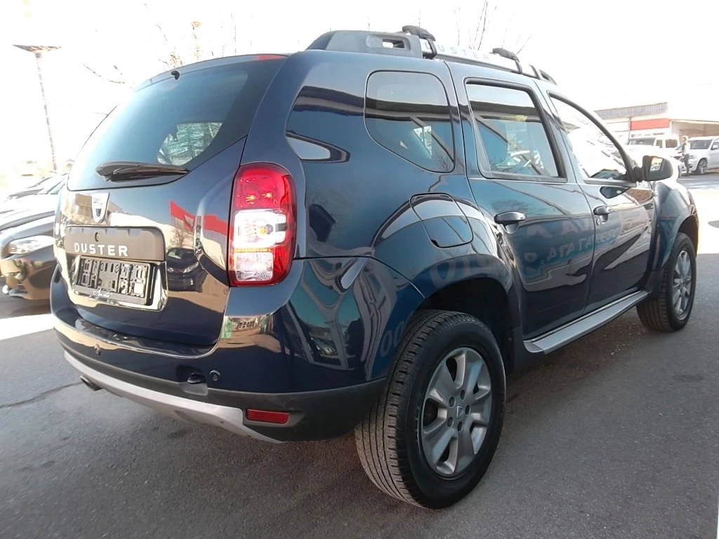 Dacia Duster 1.2 TCE 4x4 6ск Euro 6 - изображение 3