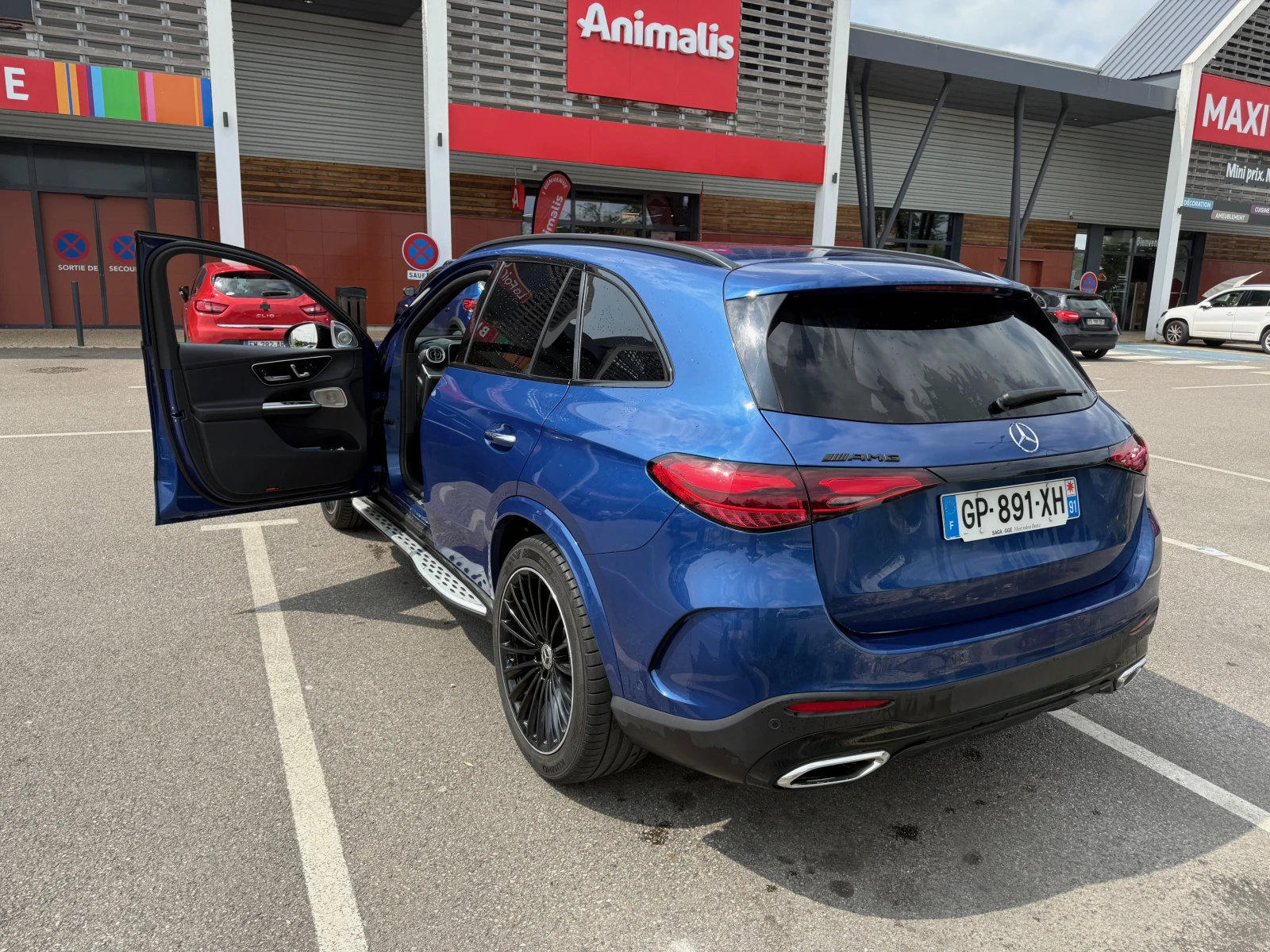 Mercedes-Benz GLC 220 AMG LINE 4 MATIC  - изображение 3