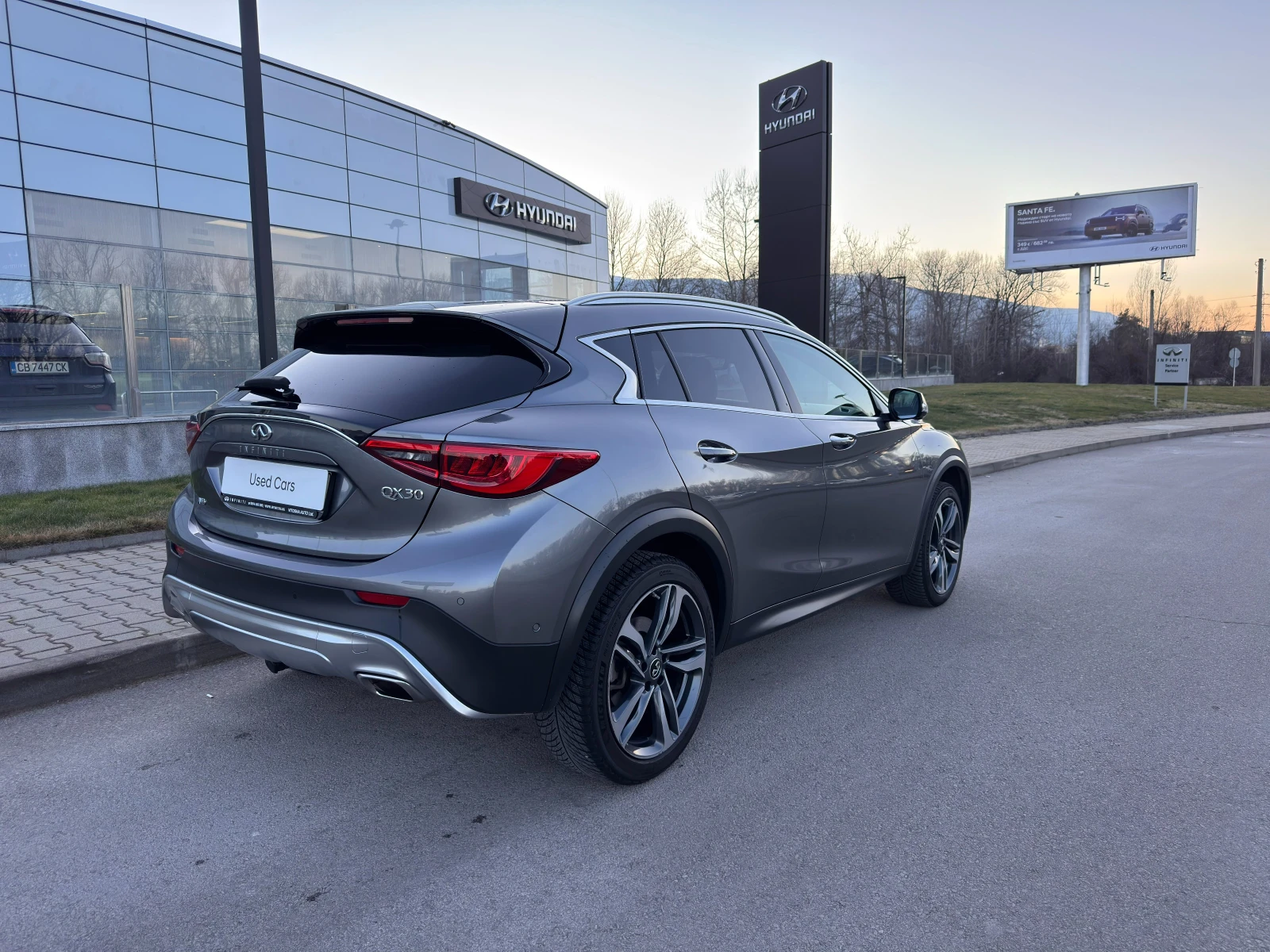 Infiniti QX30 Premium Tech AWD - изображение 4