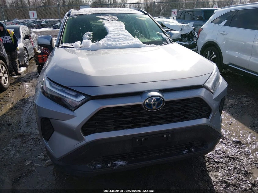 Toyota Rav4 2.5l Hybrid Xle, снимка 12 - Автомобили и джипове - 54098280