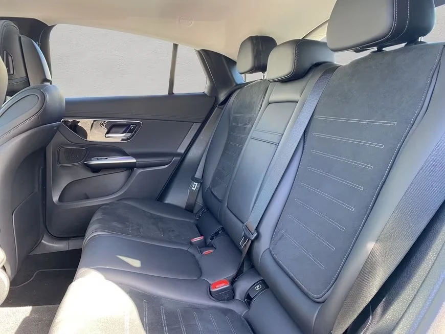 Mercedes-Benz GLC 220 d/AMG/4-MATIC/COUPE/NIGHT/PANORAMA/DISTRONIC/, снимка 13 - Автомобили и джипове - 54139527