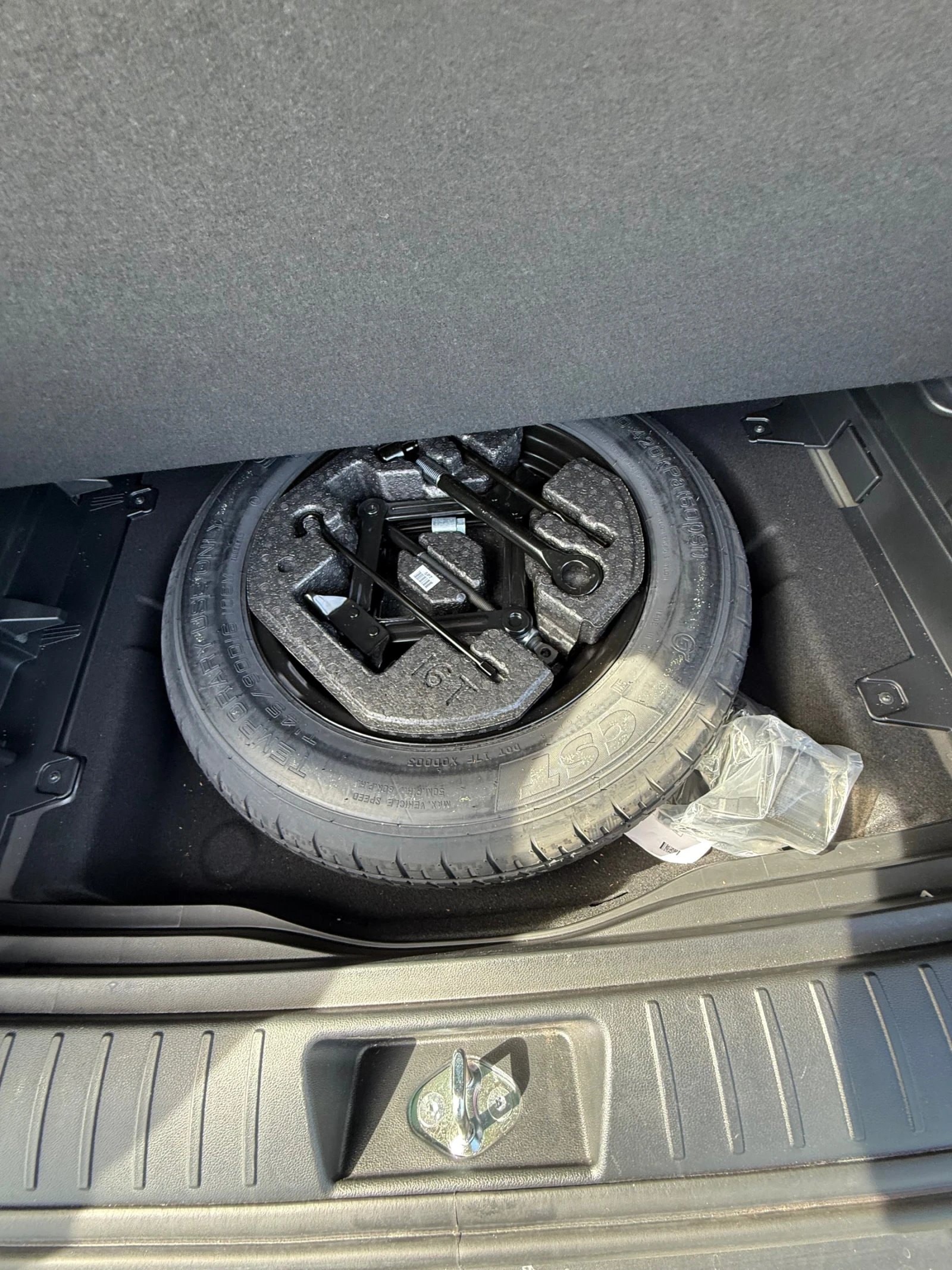 Hyundai Kona, снимка 10 - Автомобили и джипове - 54248741