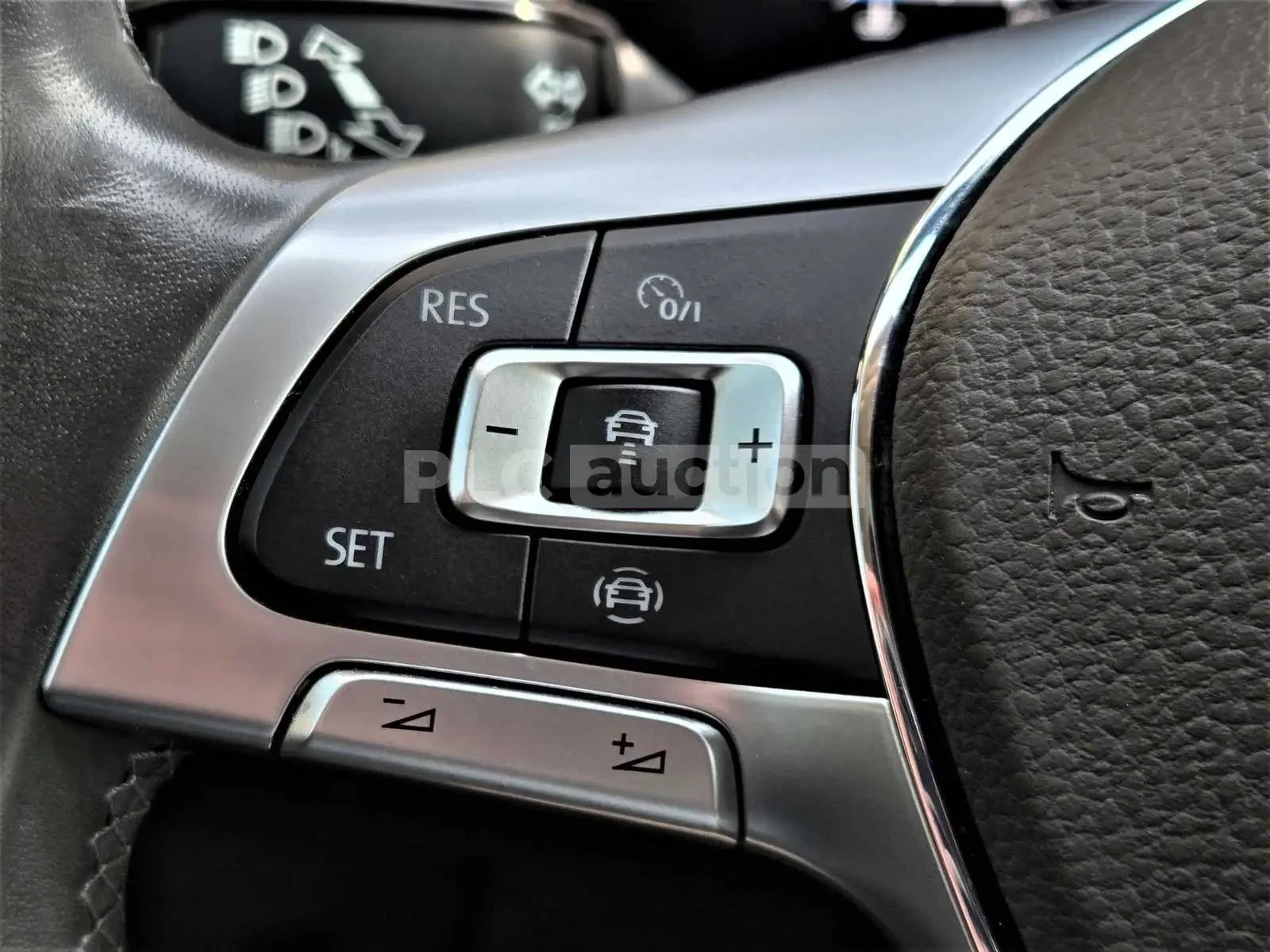 VW Touareg, снимка 9 - Автомобили и джипове - 54255883