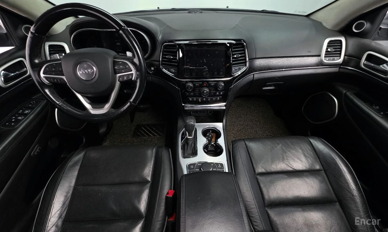 Jeep Grand cherokee 3.6* V6* 8ZF* SUMMIT* ДИСТРОНИК* ОБДУХВАНЕ* LANE* , снимка 6 - Автомобили и джипове - 54736918