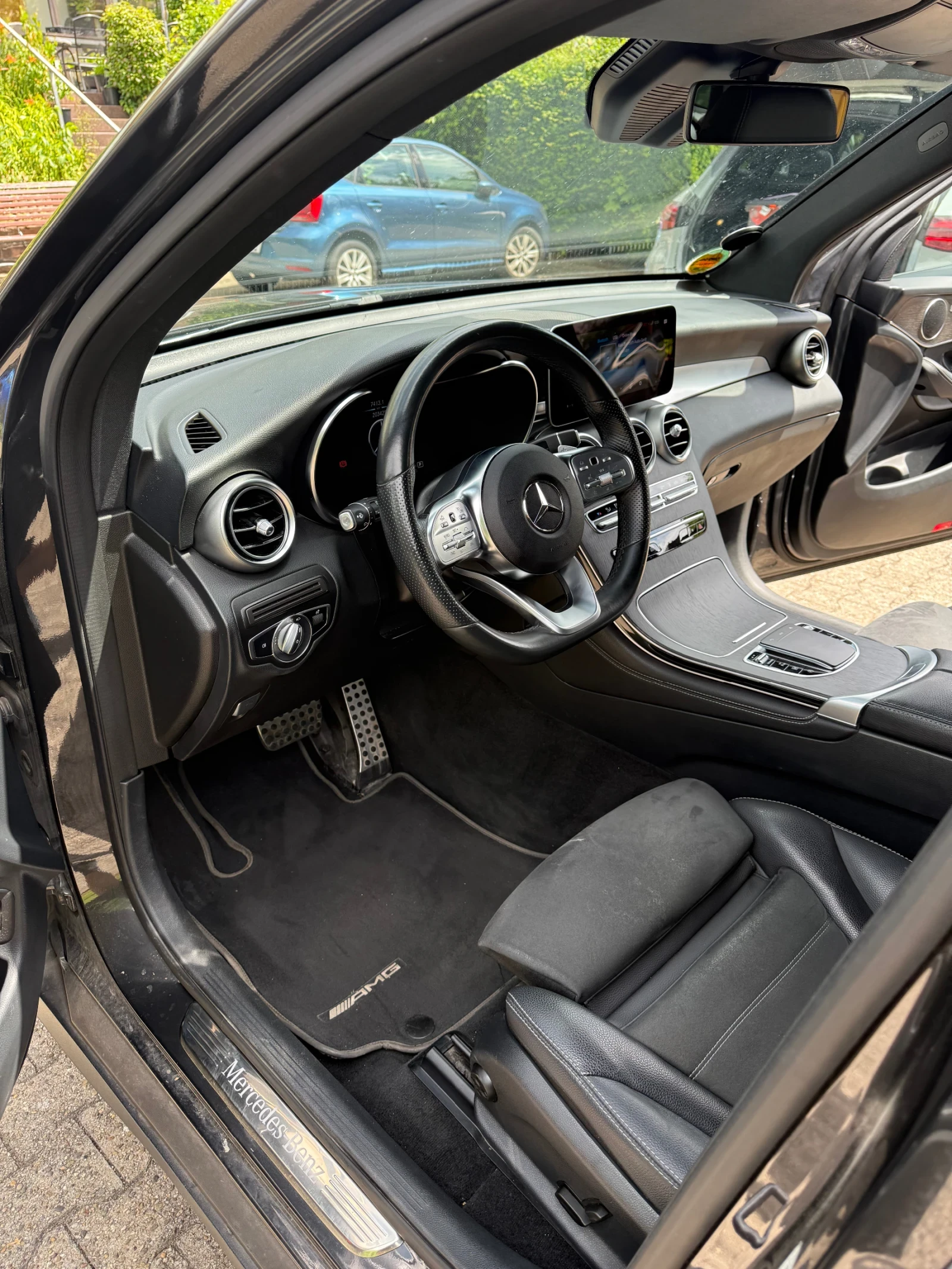 Mercedes-Benz GLC 300 d 4 Matic AMG Line, снимка 6 - Автомобили и джипове - 54817691