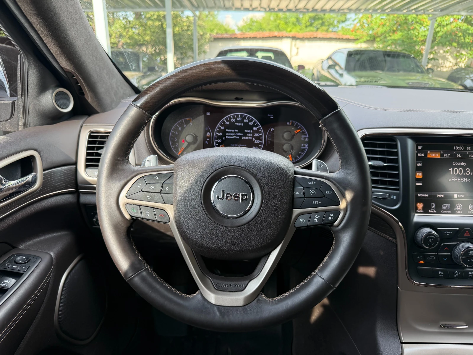 Jeep Grand cherokee SUMMIT 3.6, снимка 11 - Автомобили и джипове - 54881232