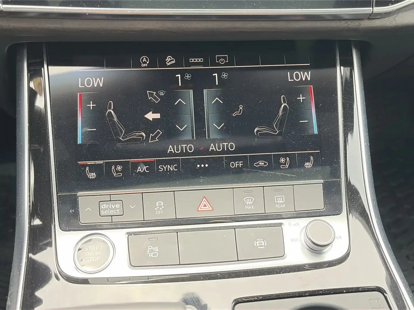 Audi Q7 PROGRESSIV ЦЕНА ДО БЪЛГАРИЯ АВТОКРЕДИТ, снимка 13 - Автомобили и джипове - 55861139