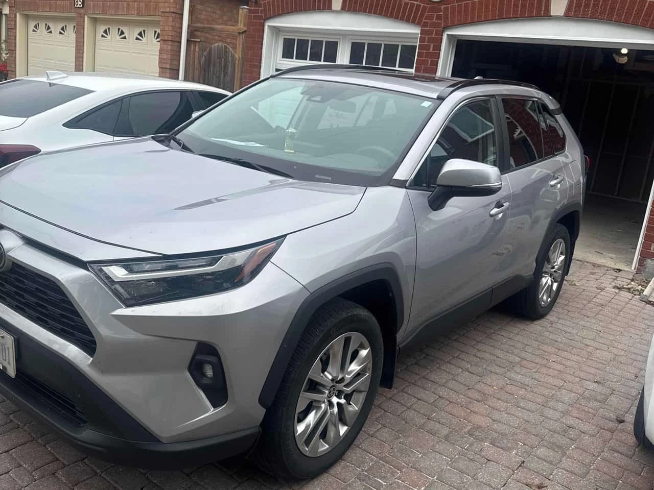Toyota Rav4 * XLE AWD * CARFAX * 