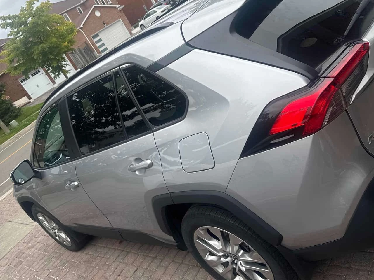 Toyota Rav4 * XLE AWD * CARFAX * , снимка 2 - Автомобили и джипове - 56270686