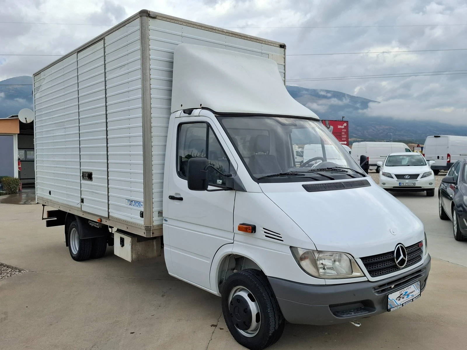 Mercedes-Benz Sprinter 413 До3.5т/Клима/4, 33м/Уникален. - изображение 4