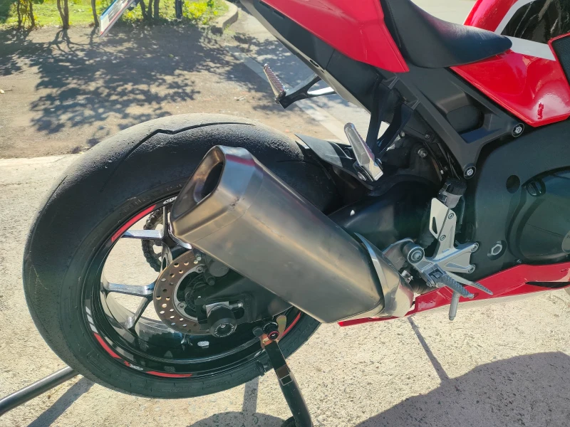 Honda Cbr CBR1000RR 2019 (7000km)!!! , снимка 6 - Мотоциклети и мототехника - 52107497