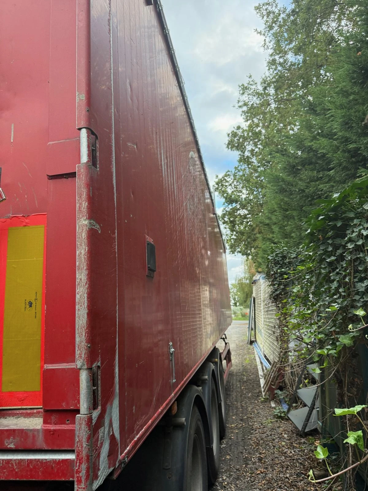 Полуремарке Benalu 63m3, снимка 5 - Ремаркета - 56433657