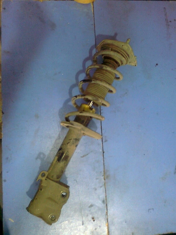 макферсон преден (ляв) за Мицубиши Колт 05г.