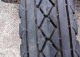 Гуми, снимка 3