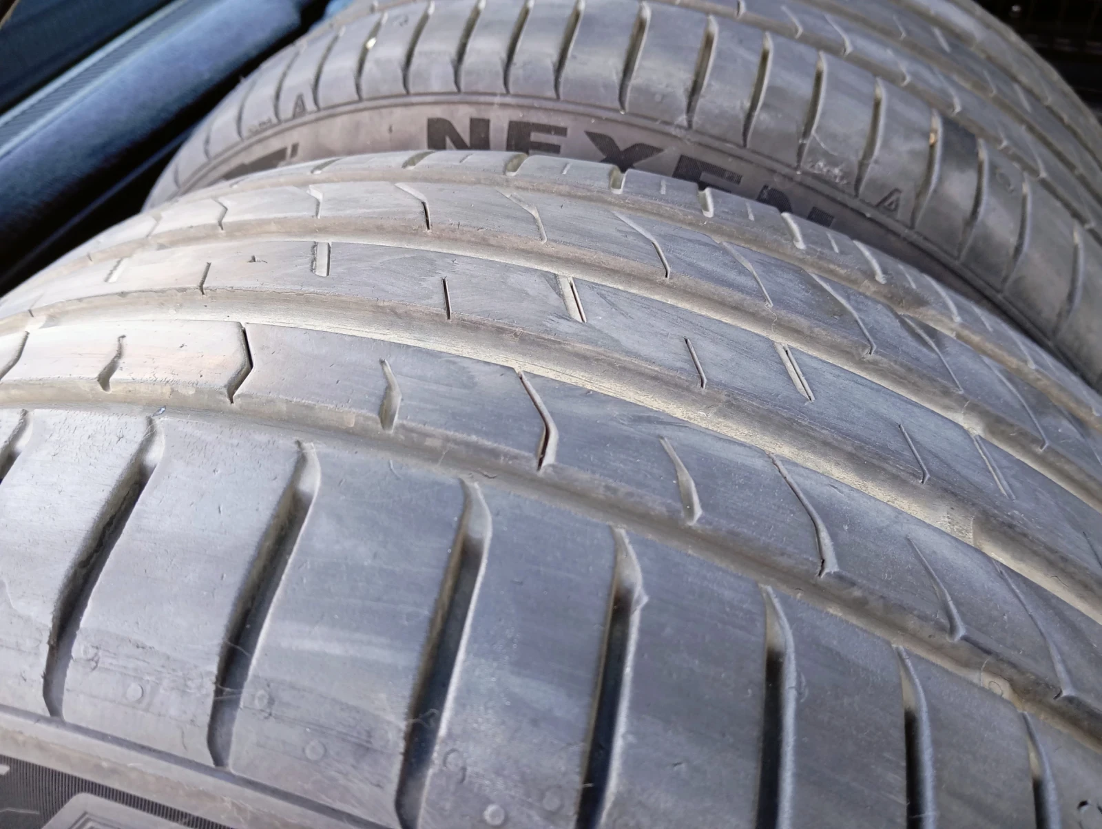 Гуми Летни 245/40R17, снимка 4 - Гуми и джанти - 56137929