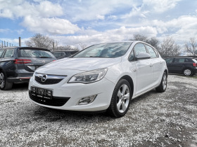 Opel Astra 1.4 ECOTEC, ЕВРО-5, АВТОПИЛОТ, снимка 1 - Автомобили и джипове - 44713870