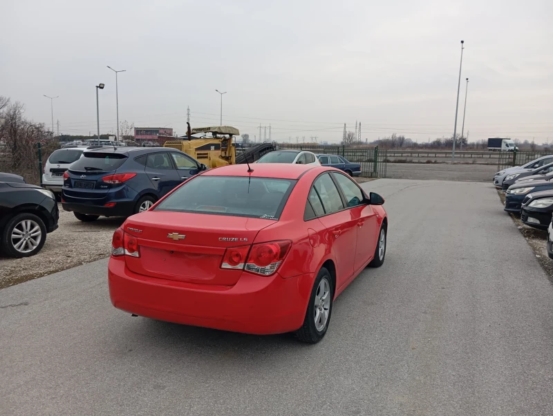 Chevrolet Cruze 1.6 бензин , снимка 3 - Автомобили и джипове - 49254319