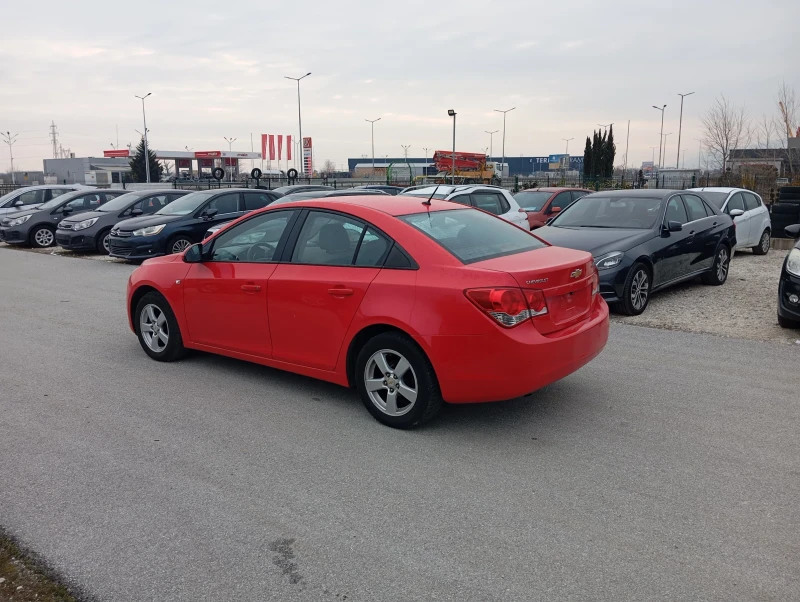 Chevrolet Cruze 1.6 бензин , снимка 5 - Автомобили и джипове - 49254319