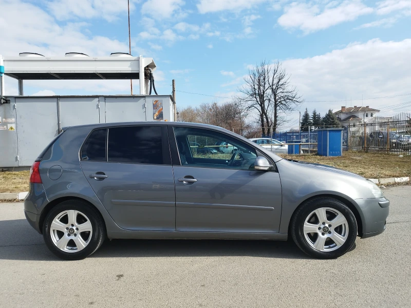 VW Golf 2.0 TDI, снимка 8 - Автомобили и джипове - 49276755