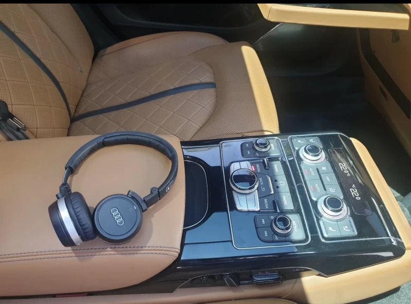 Audi A8 Long Exclusive , снимка 9 - Автомобили и джипове - 52143959