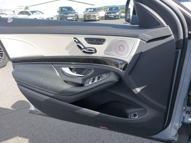Mercedes-Benz S 560 4Matic 360/Burmester/Обдухване/Head-up, снимка 7 - Автомобили и джипове - 52278390