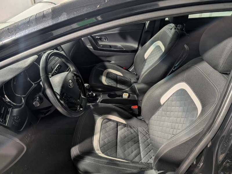 Kia Ceed GT-Line, снимка 10 - Автомобили и джипове - 52425195