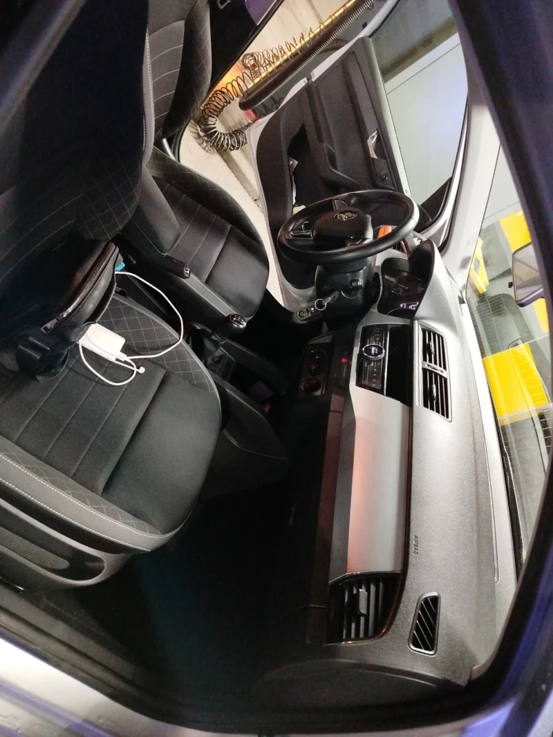 Skoda Fabia, снимка 12 - Автомобили и джипове - 53145283